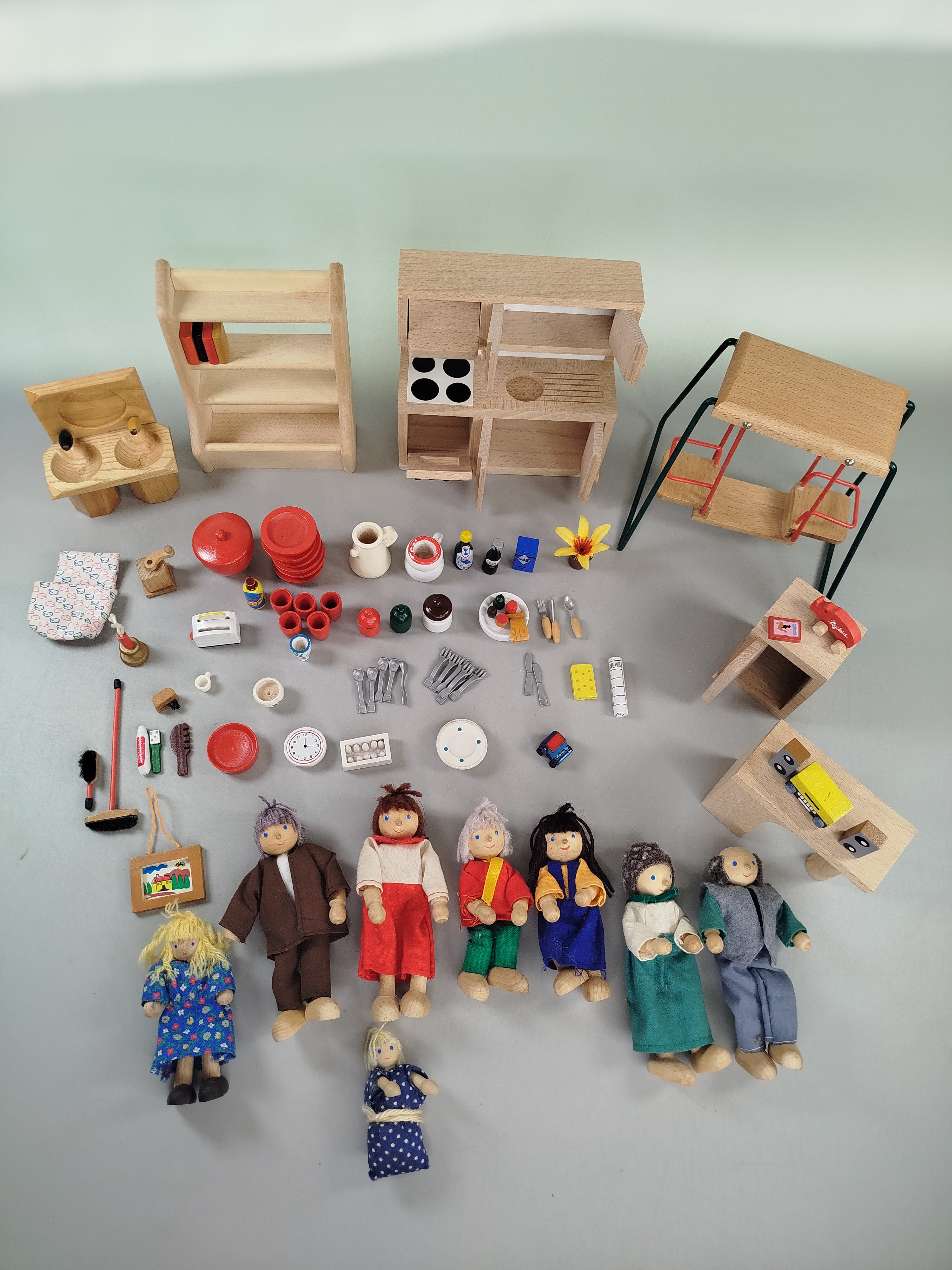 Holz Puppenhaus Spielset – Mit Möbel & Zubehör, sehr guter Zustand